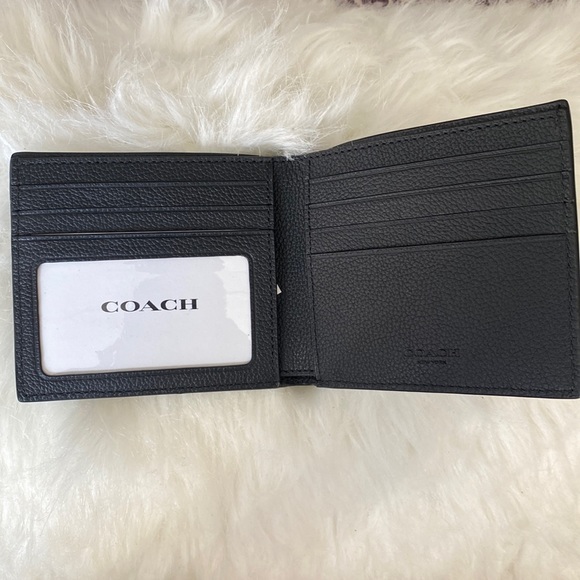 Coach Men’s Wallet in Pebbled Leather - Picture 3 of 8